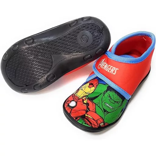 Bosszúállók Team benti cipő 22-27