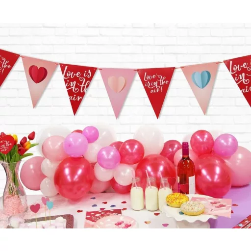 Szerelem Love is in the air zászlófüzér 270 cm